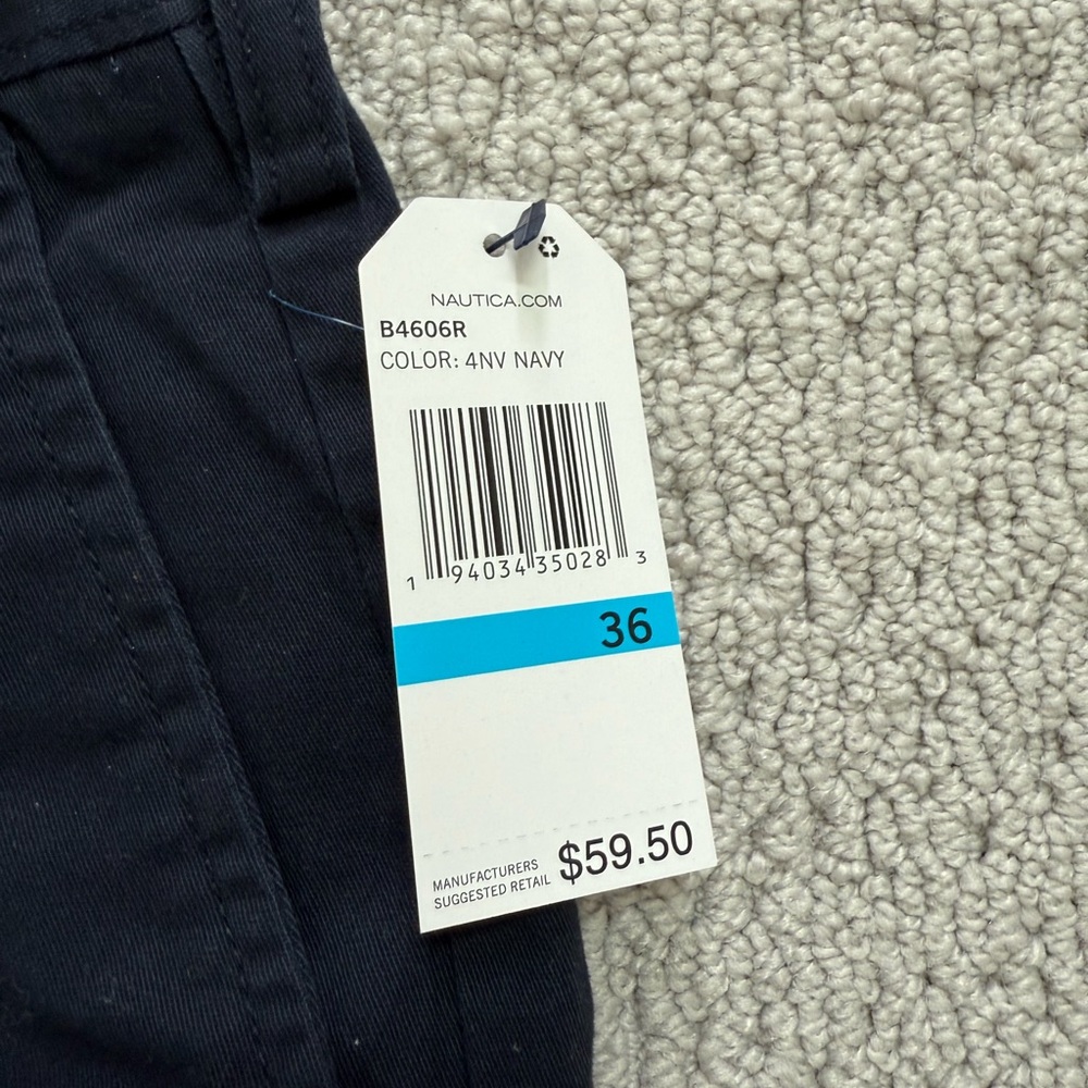 Nautica Men’s Navy Chino Shorts - NWT size 36 waist - Picture 2 of 7